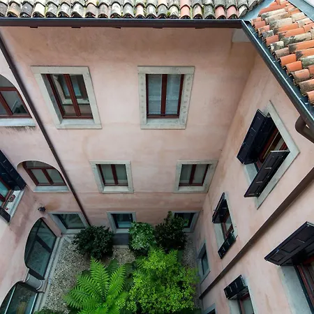 Mercatovecchio Luxury Affittacamere
