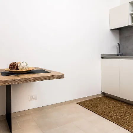 梅卡托维奇奥豪华套房酒店 4*