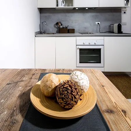 梅卡托维奇奥豪华套房酒店 4*